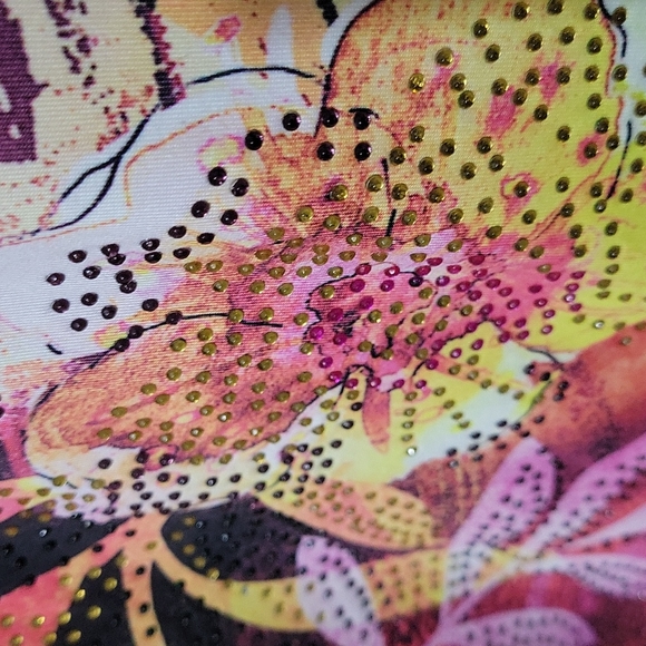 Beautiful design top #102 - Picture 5 of 14